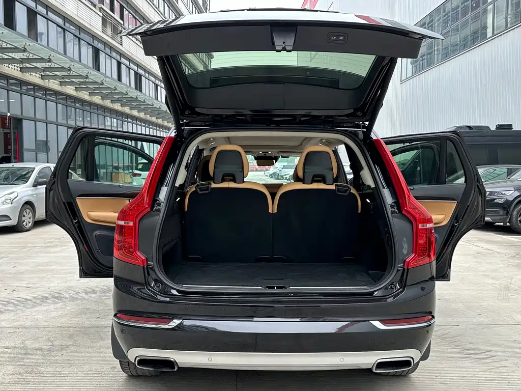Volvo XC90 2015 — фото 8