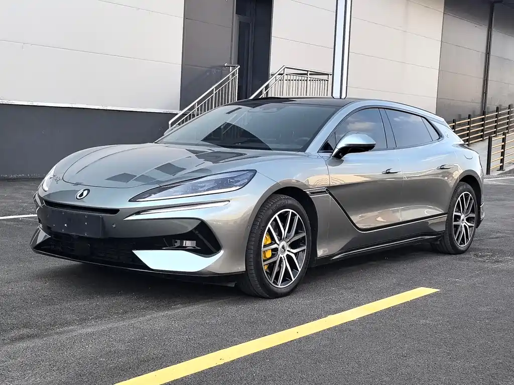 Denza Z9GT 2025