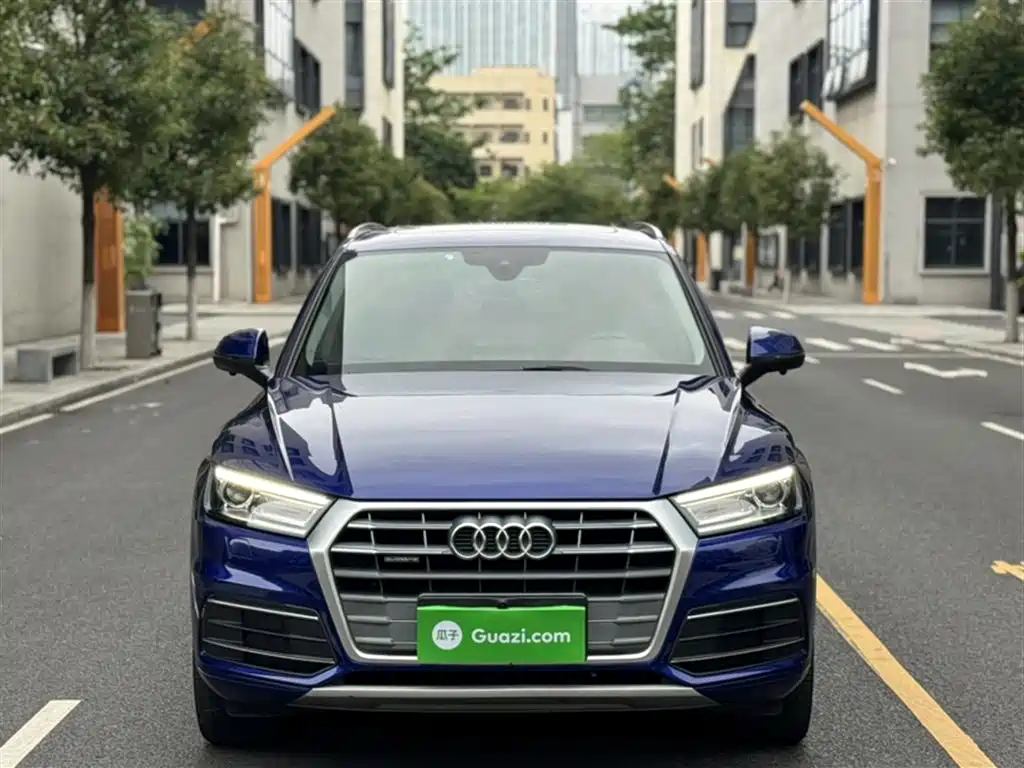Audi Q5L 2020 — фото 8