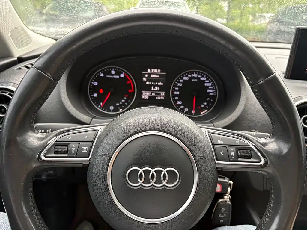 Audi A3 2015 — фото 12