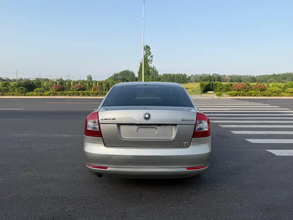 Skoda Octavia 2013 — фото 7