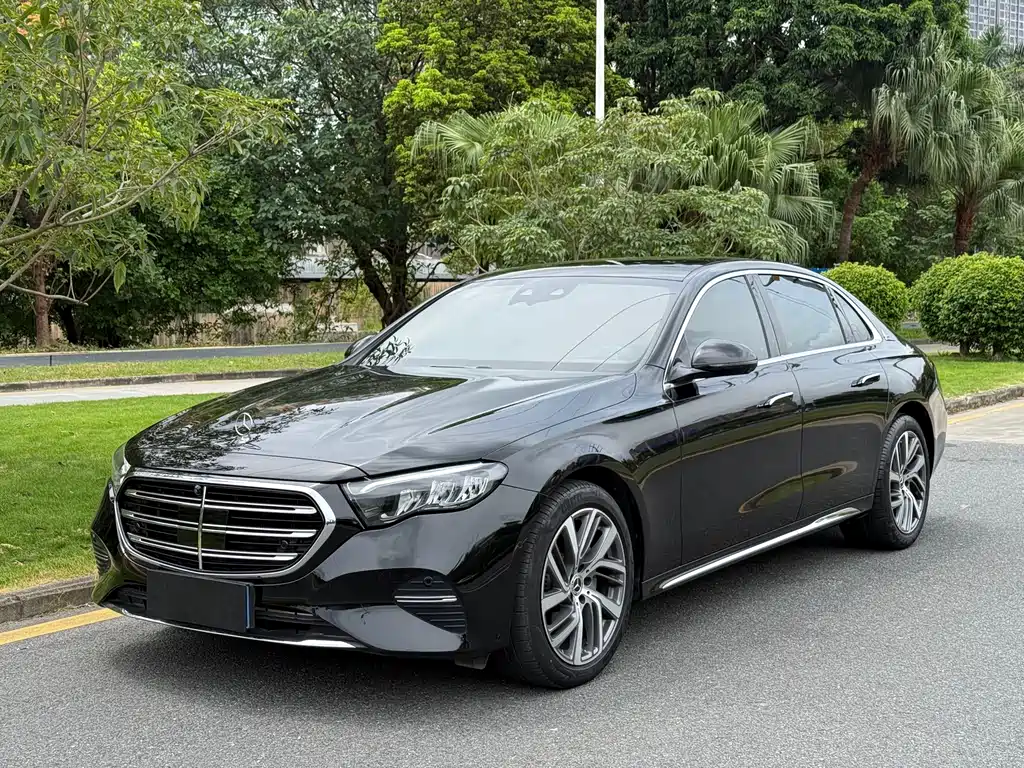 Mercedes-Benz E-Class 2024