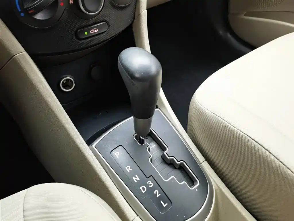 Hyundai Verna 2016 — фото 13