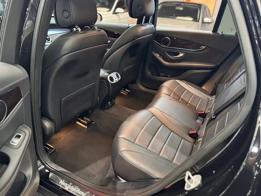Mercedes-Benz GLC 2019 — фото 18