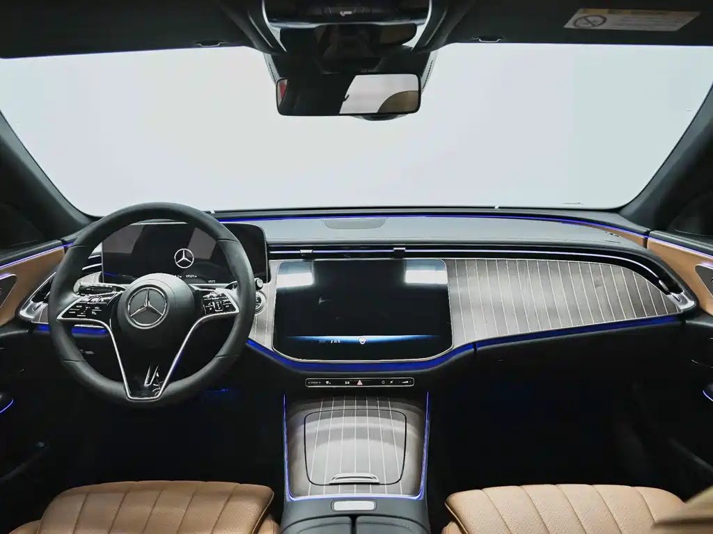 Mercedes-Benz E-Class 2025 — фото 31