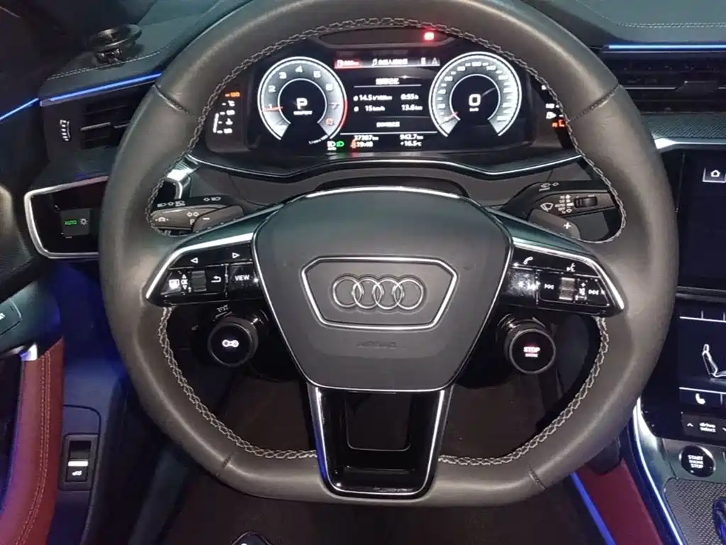 Audi A7L 2023 — фото 11