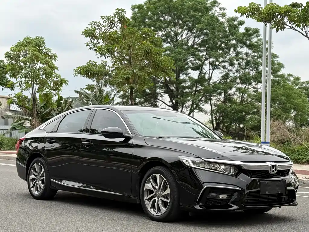 Honda Inspire 2021 — фото 3