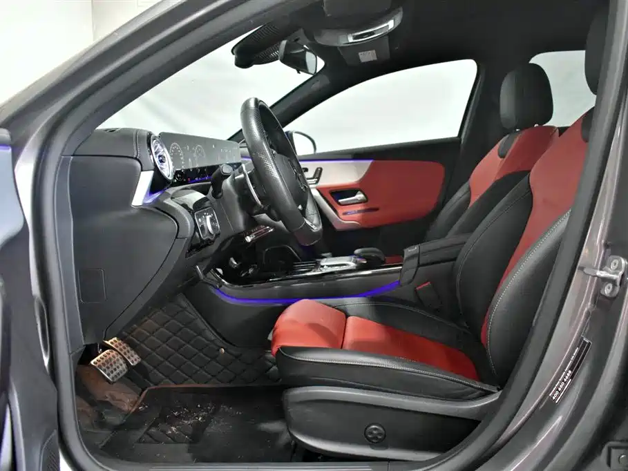 Mercedes-Benz A-Class AMG 2024 — фото 9