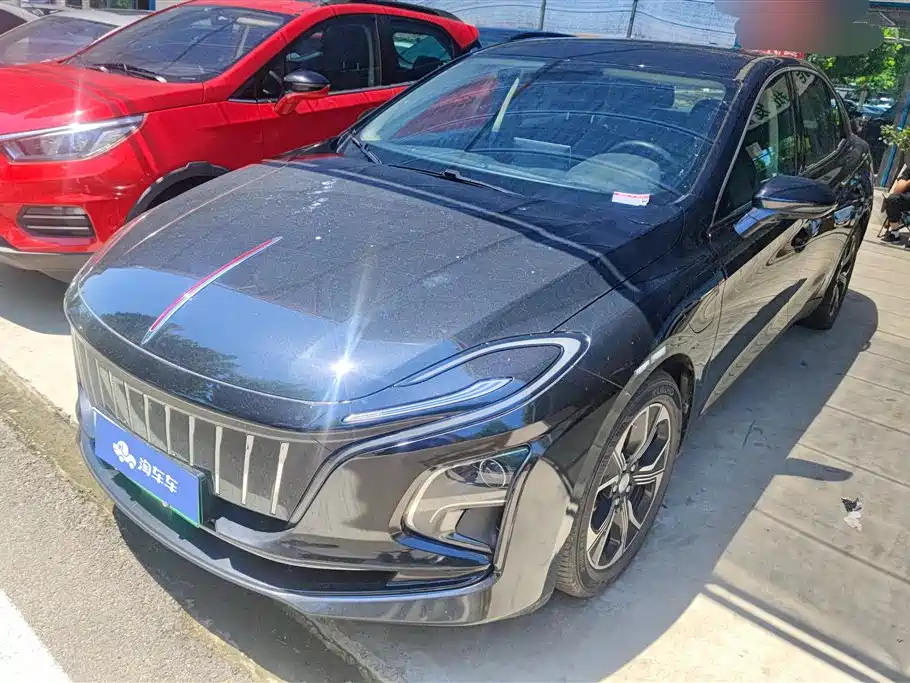 Hongqi E-QM5 2022