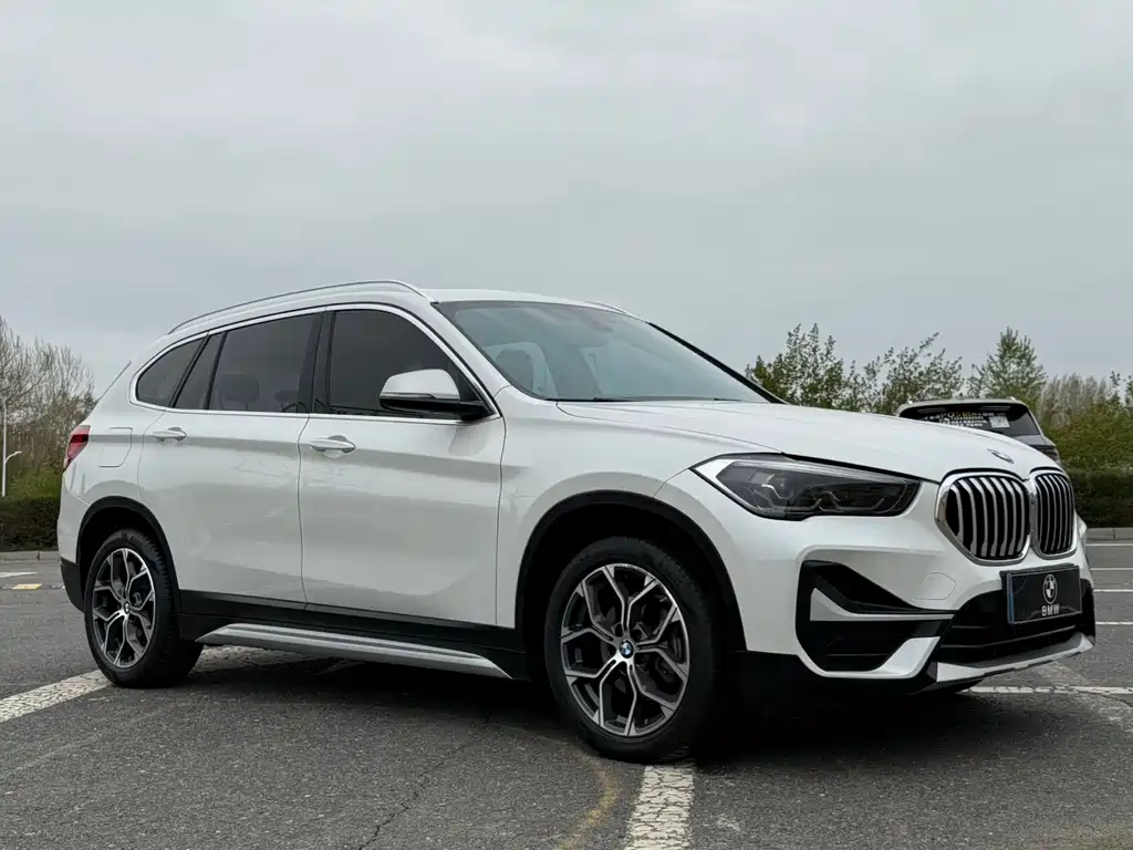 BMW X1 2022 — фото 3
