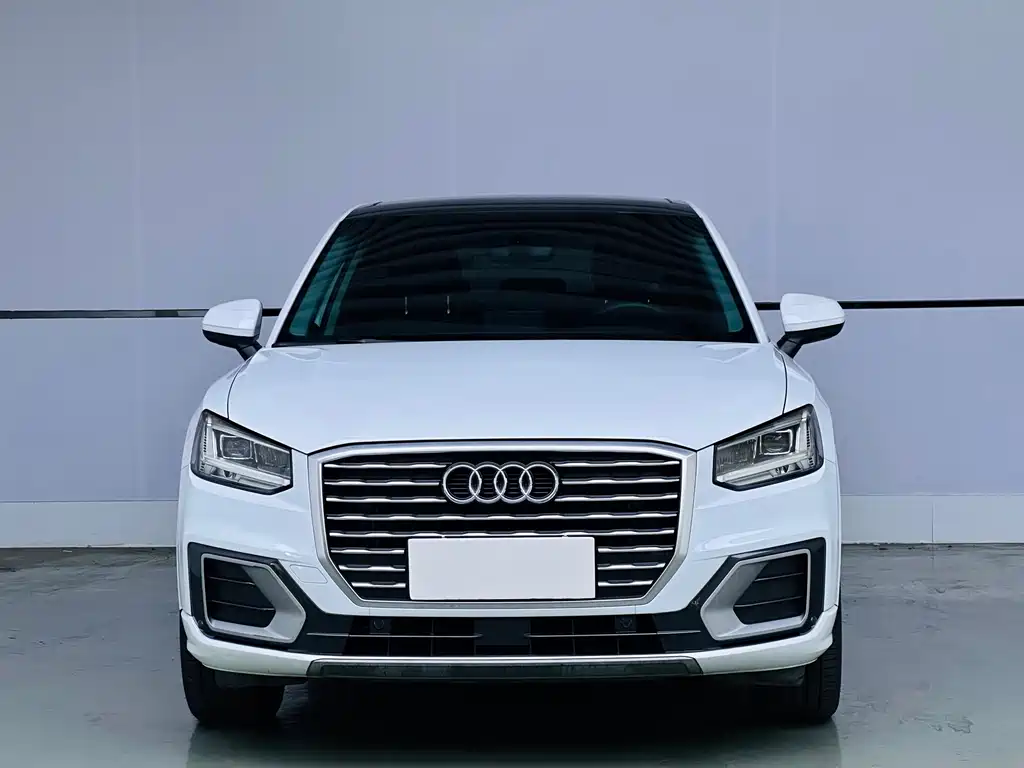 Audi Q2L 2019 — фото 2