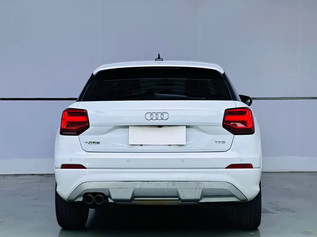 Audi Q2L 2019 — фото 5