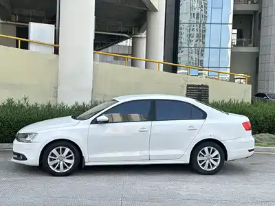 Volkswagen Sagitar 2014