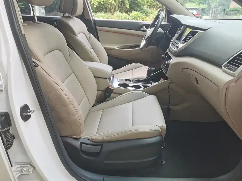 Hyundai Tucson 2016 — фото 17