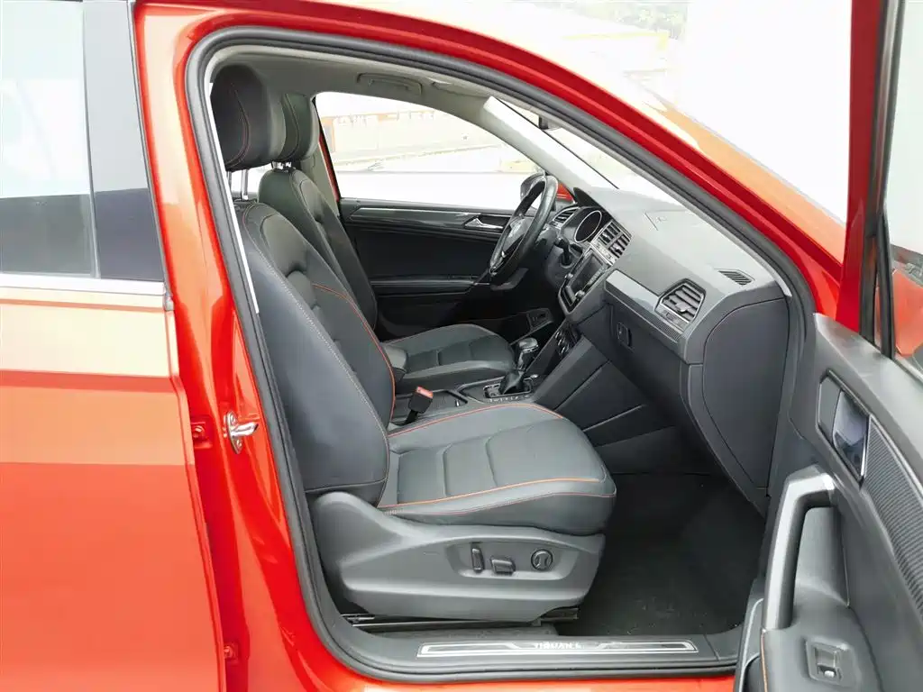 Volkswagen Tiguan L 2020 — фото 23