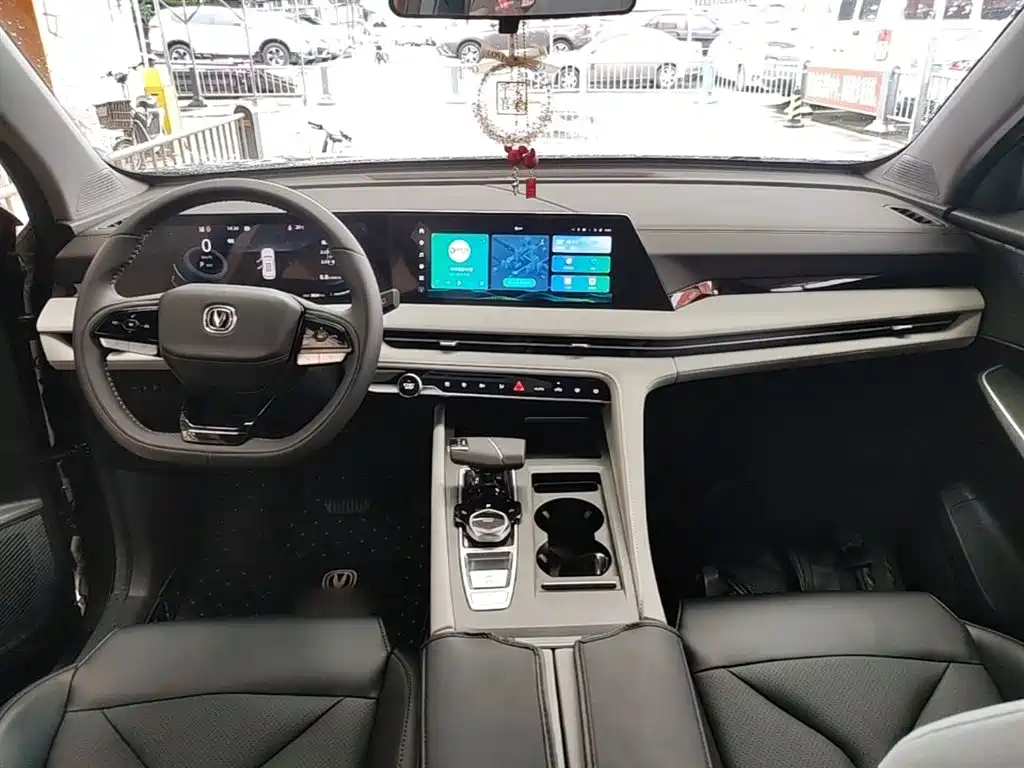 Changan CS75 PLUS 2025 — фото 10