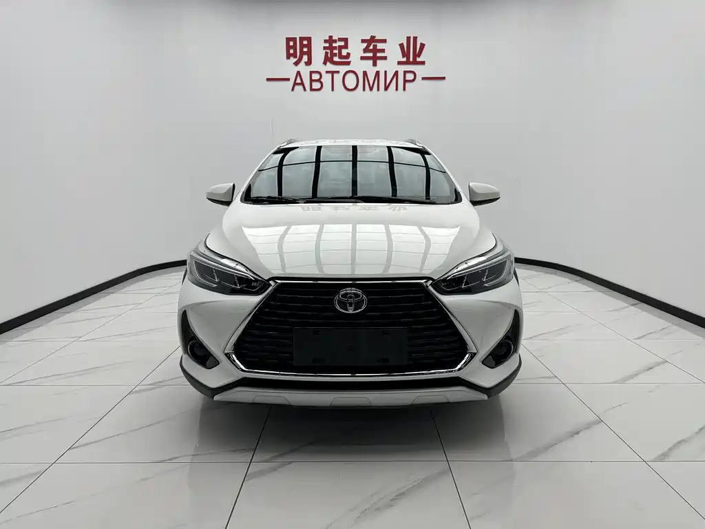 Toyota Yaris L 2022 — фото 2