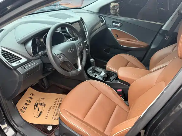 Hyundai Santa Fe 2016