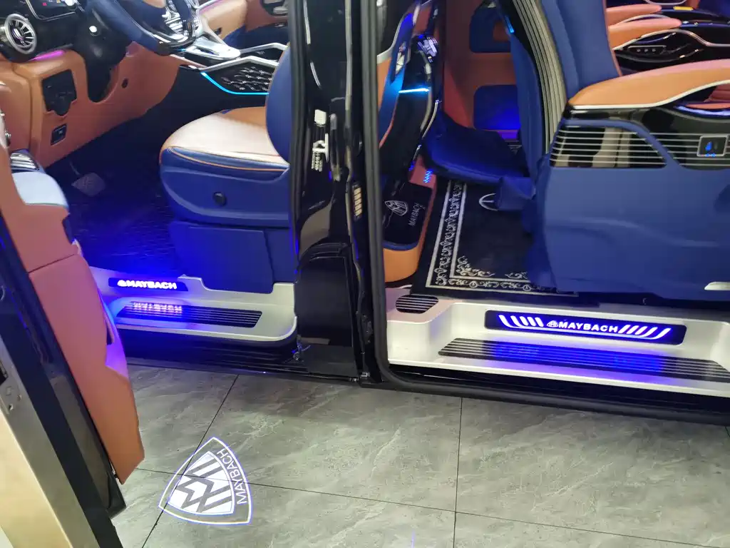 Mercedes-Benz Vito 2023 — фото 10
