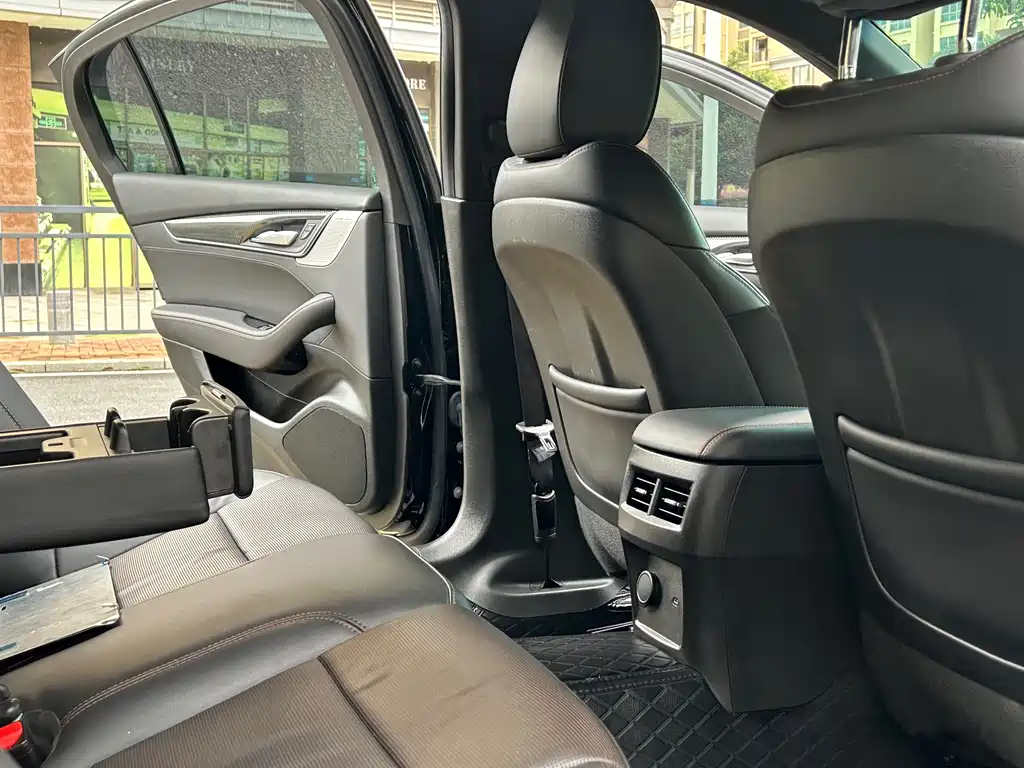 Cadillac CT5 2023 — фото 15
