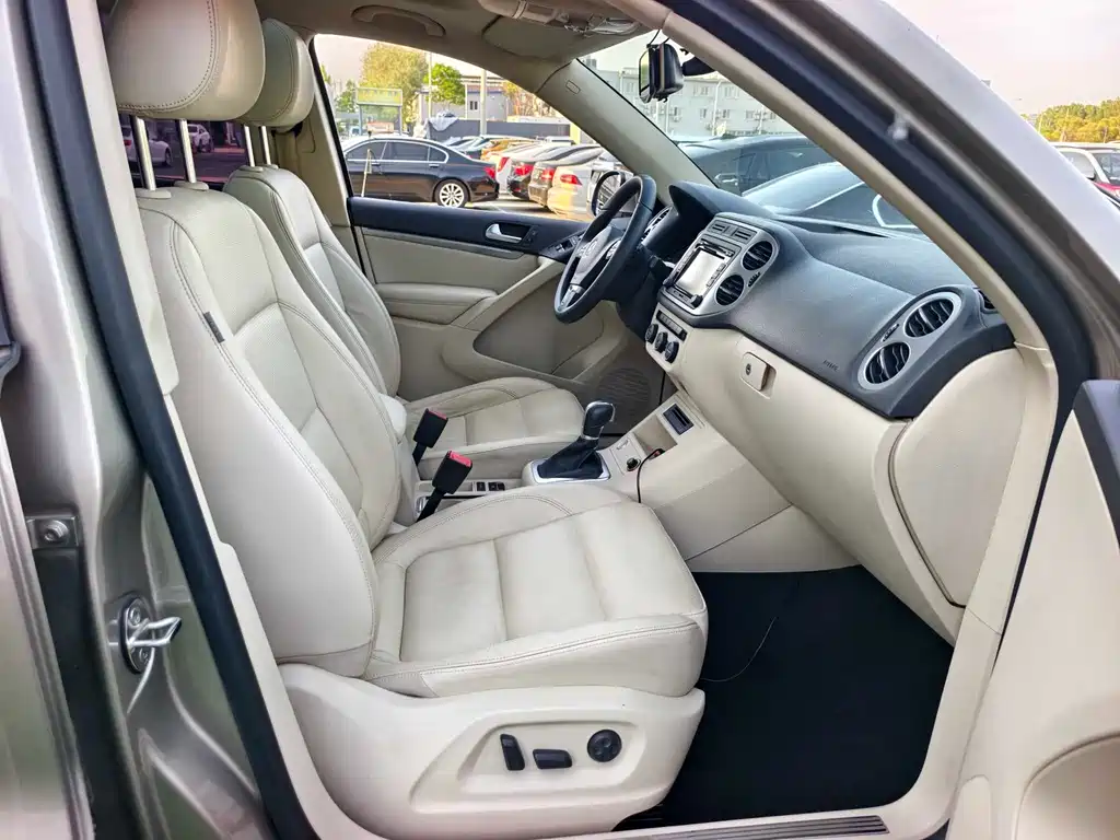 Volkswagen Tiguan 2015 — фото 14