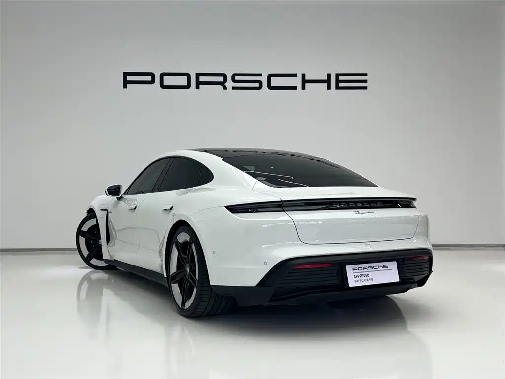 Porsche Taycan 2026