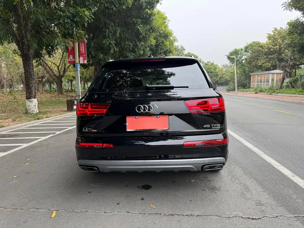 Audi Q7 2016 — фото 10