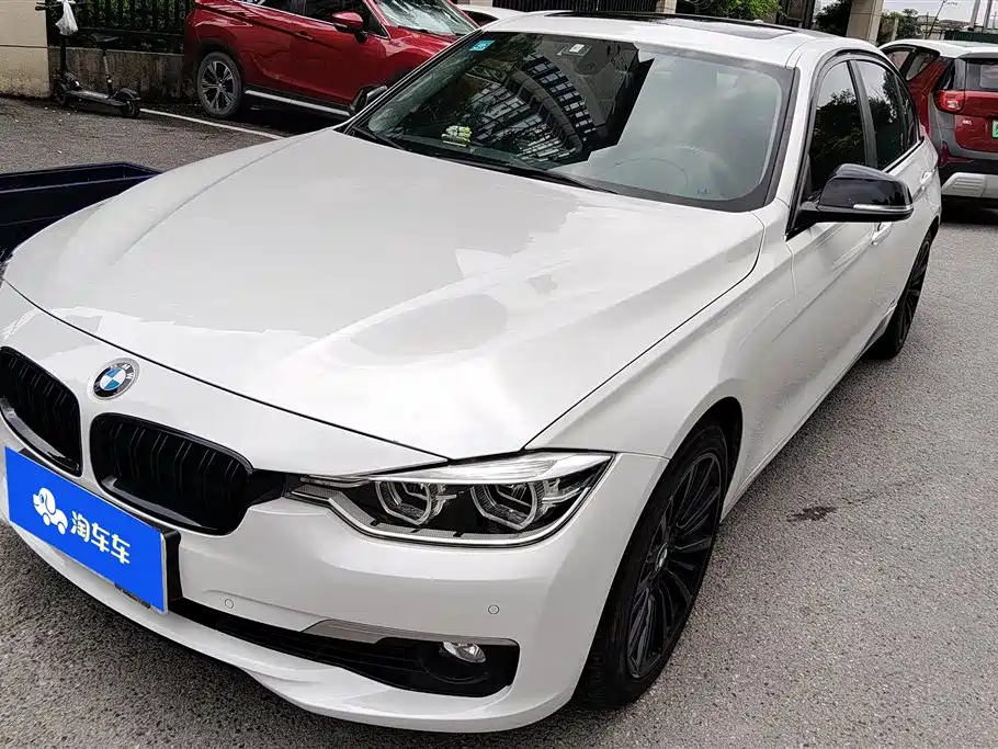 BMW 3 Series 2018 — фото 1