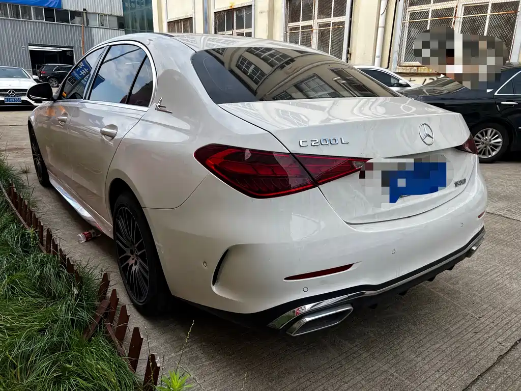 Mercedes-Benz C-Class 2023 — фото 16