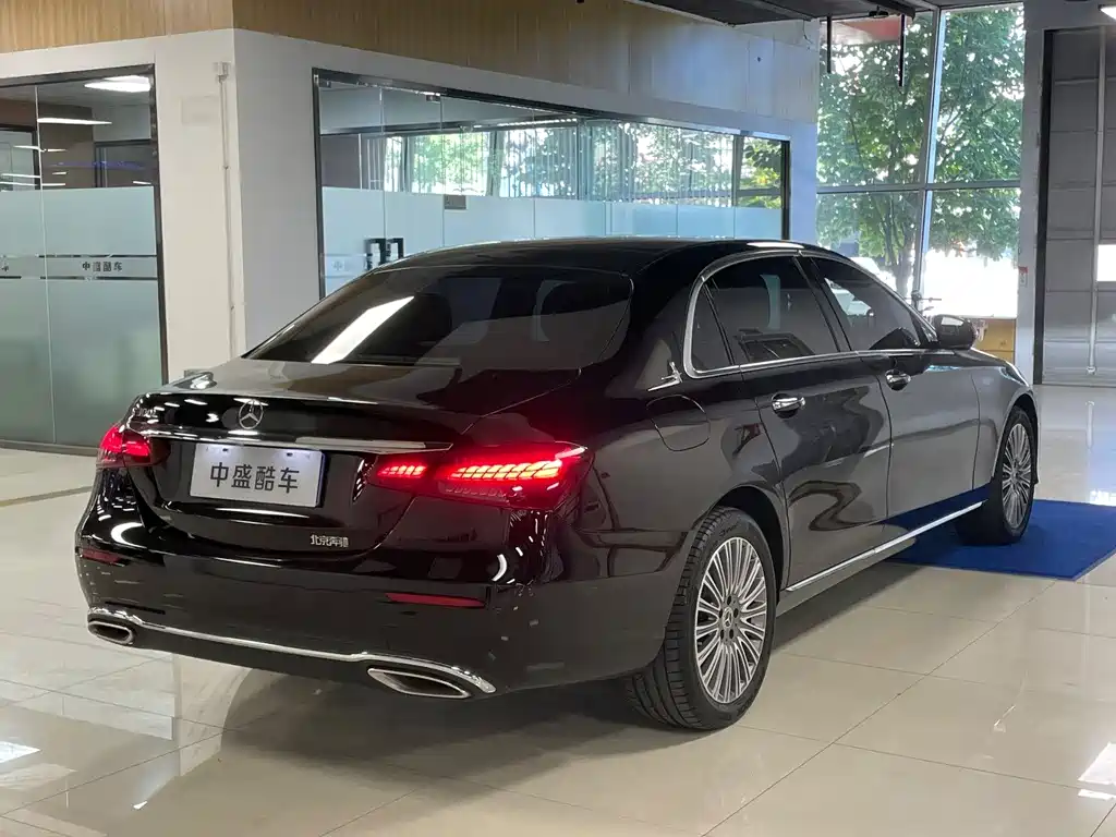 Mercedes-Benz E-Class 2023 — фото 28