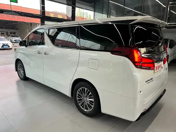 Toyota Alphard 2021