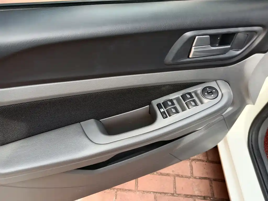 Ford Focus 2015 — фото 13