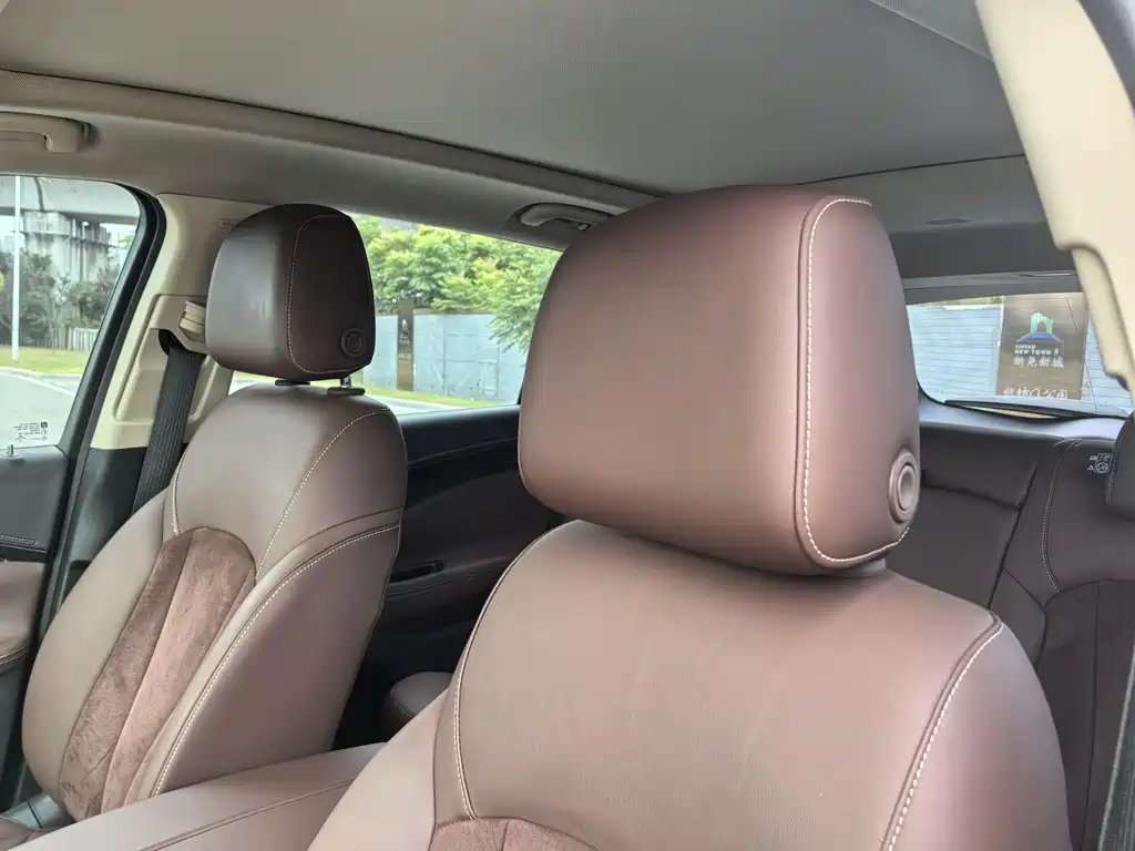 Buick Envision Plus 2016 — фото 8