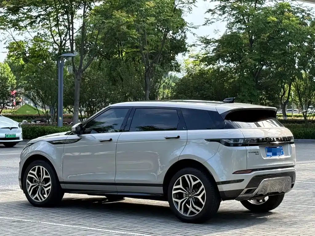 Land Rover Evoque 2024 — фото 7