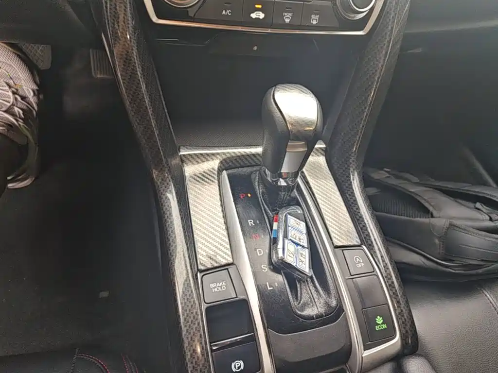 Honda Civic 2018 — фото 14