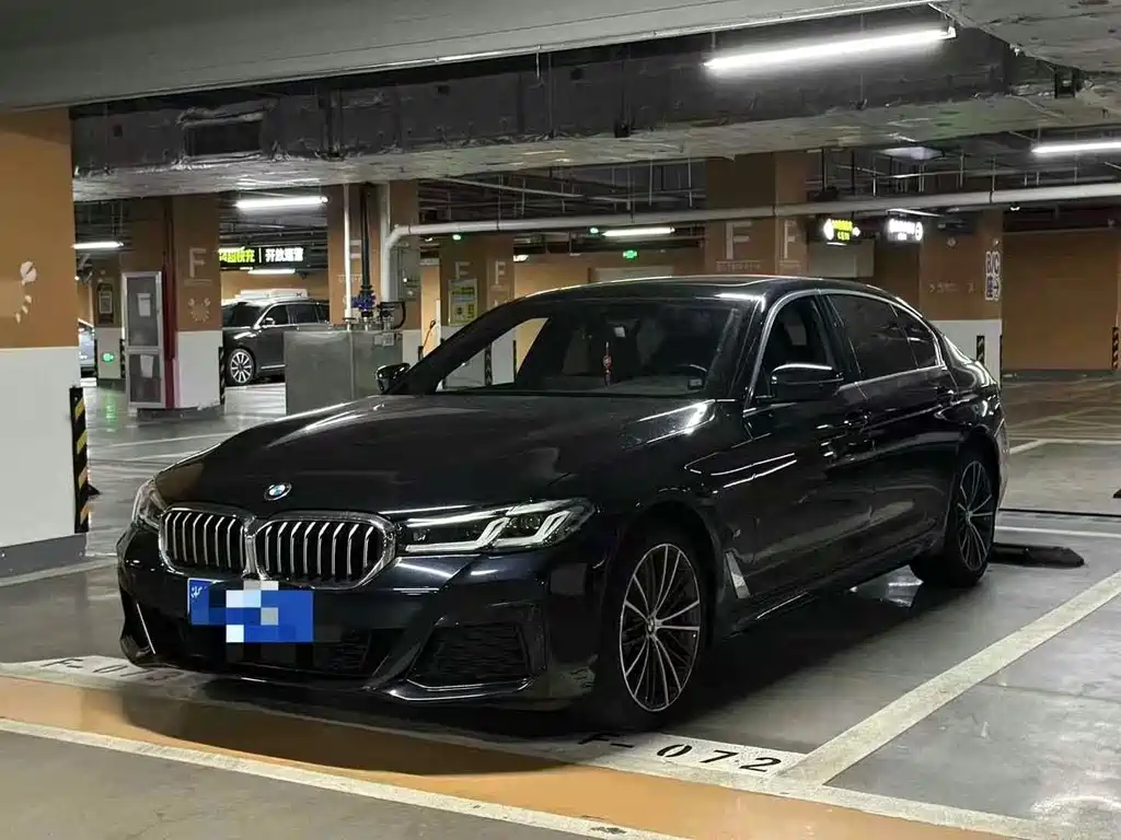 BMW 5 Series 2021 — фото 1