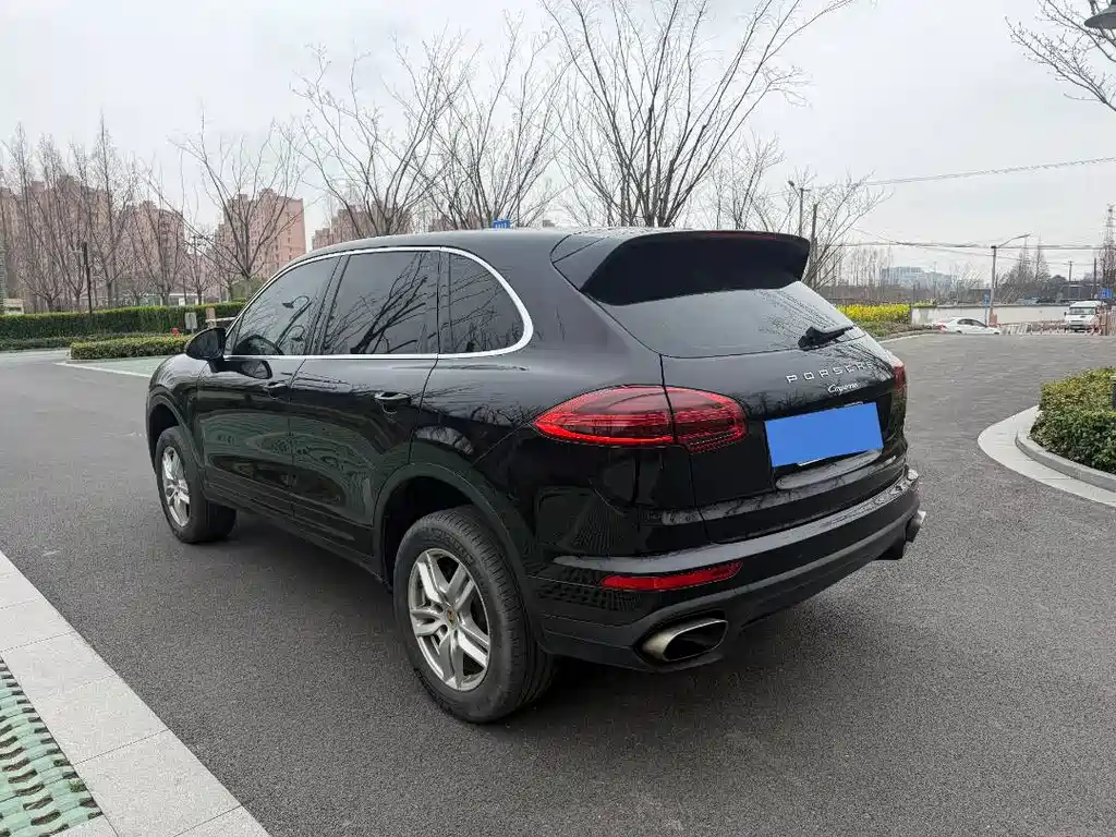 Porsche Cayenne 2015 — фото 4