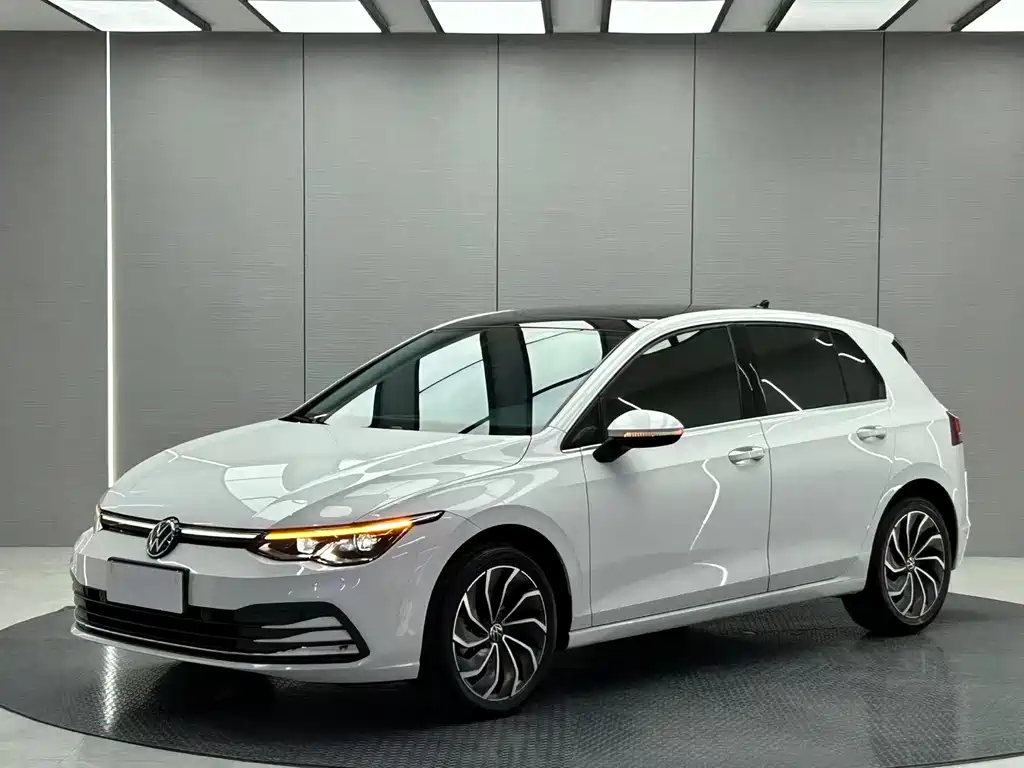 Volkswagen Golf 2021