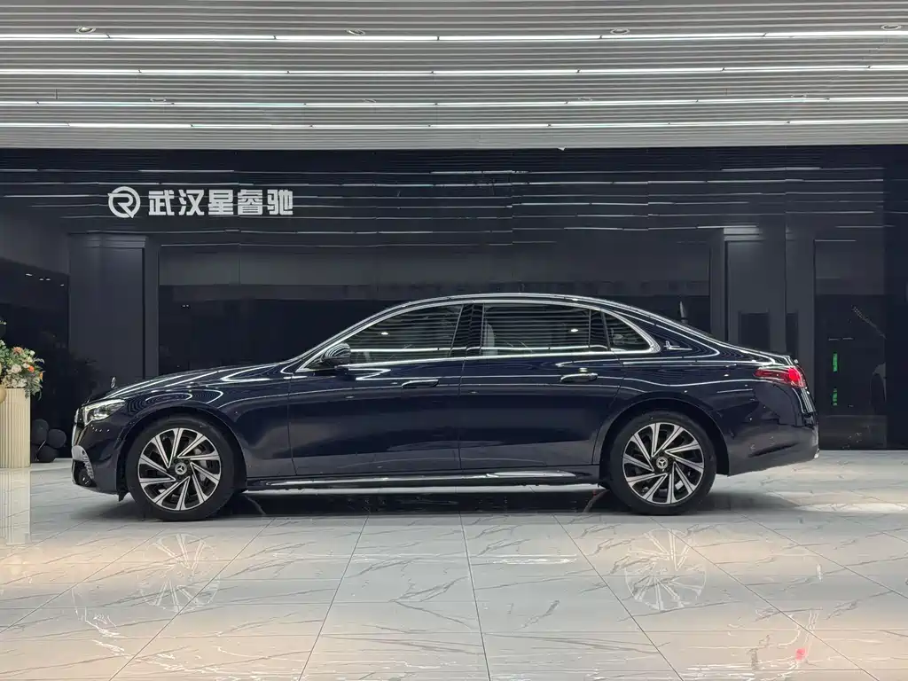 Mercedes-Benz E-Class 2023