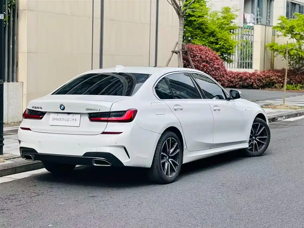 BMW 3 Series 2022