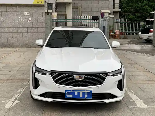 Cadillac CT4 2022