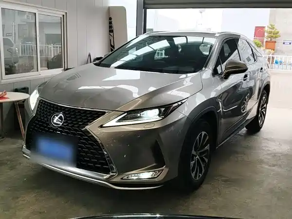 Lexus RX 2020
