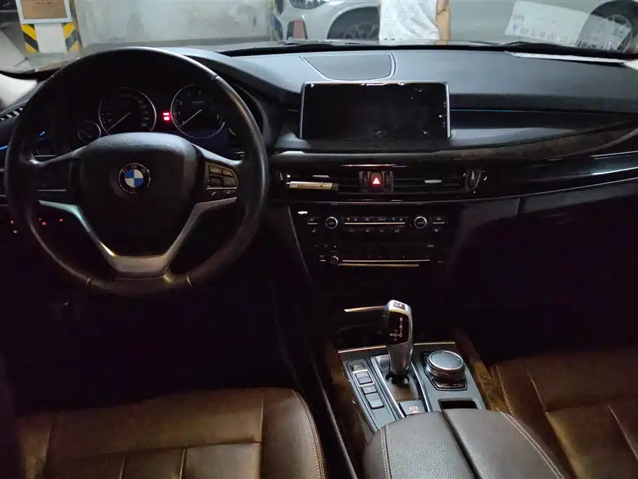 BMW X5 2017 — фото 12