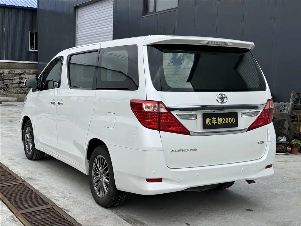 Toyota Alphard 2011 — фото 9
