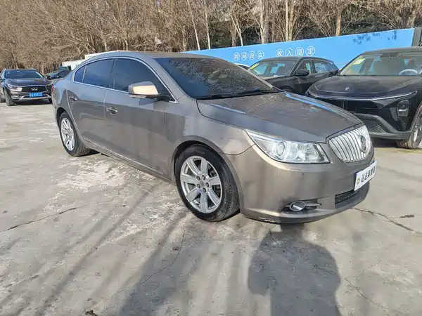 Buick LaCrosse 2011