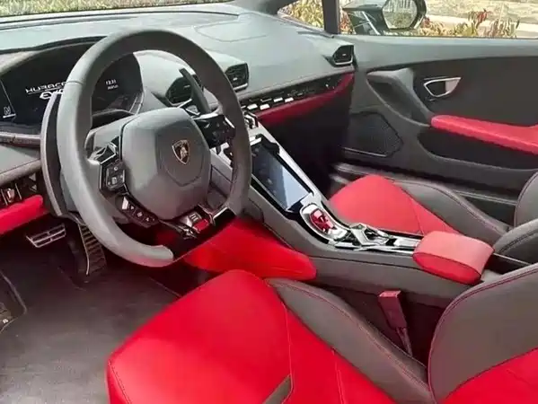 Lamborghini Huracan 2021