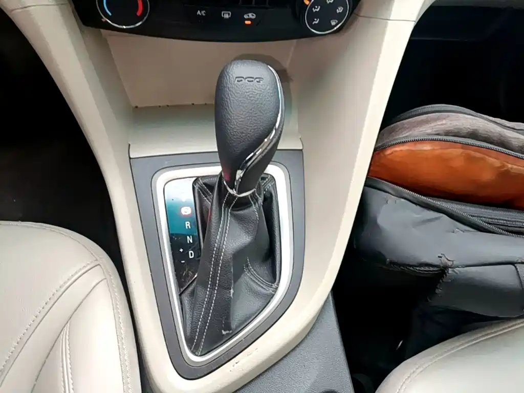 Buick Excelle 2017 — фото 14