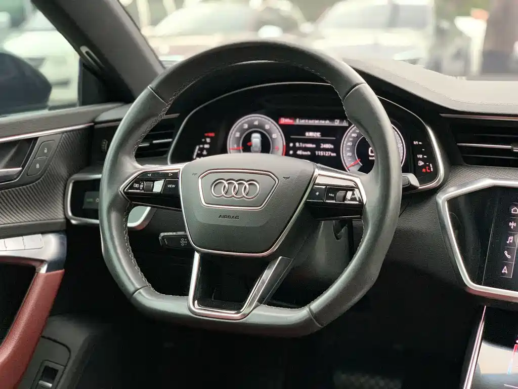 Audi A7L 2023 — фото 19