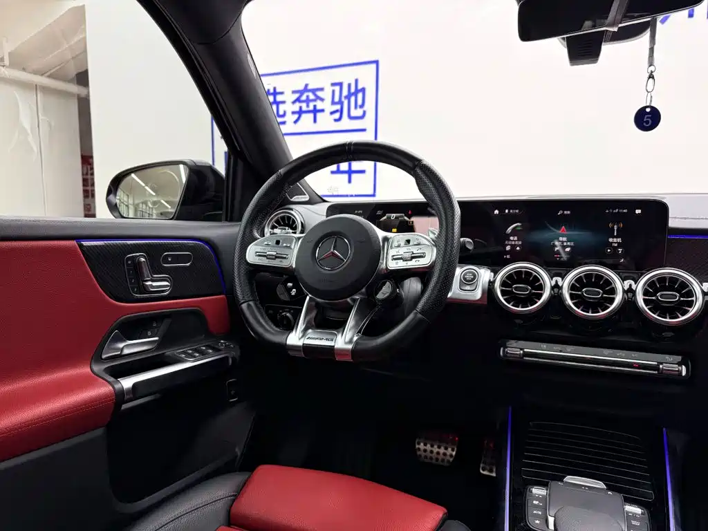 Mercedes-Benz GLB AMG 2022 — фото 17