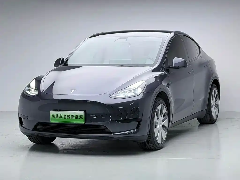 Tesla Model Y 2023 — фото 1